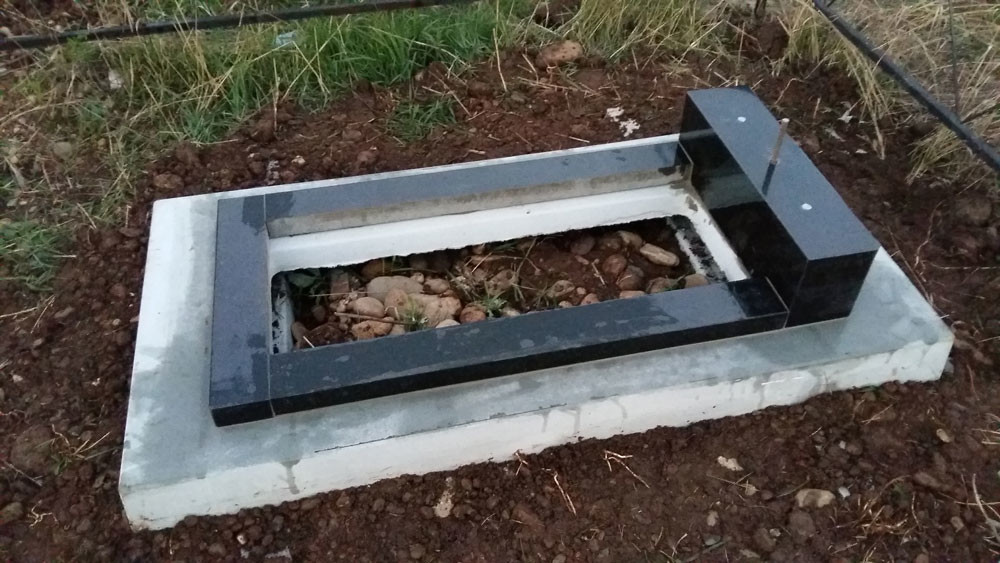 Основание памятника