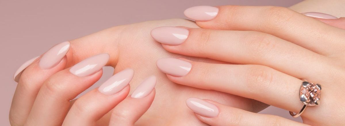 красивые ногти женщины