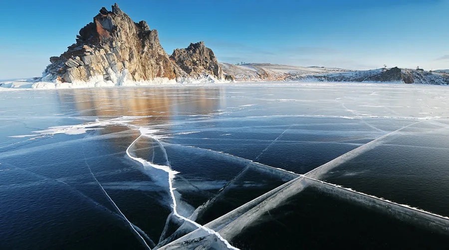 Лёд Байкала