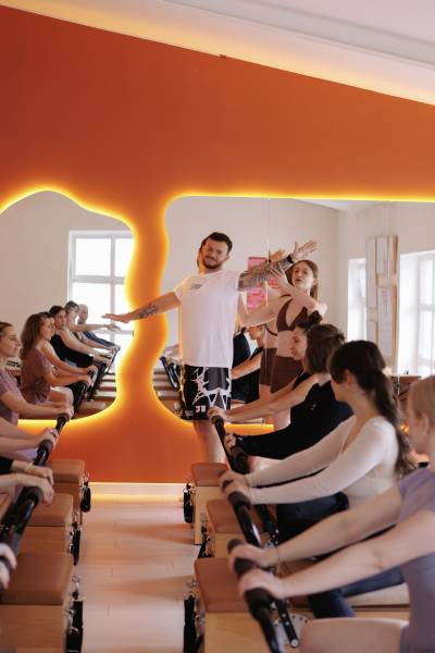 Пикник «Афиши» отметил женский праздник тренировками со звездами